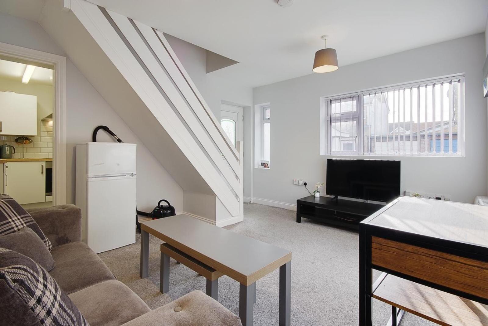 Ashley Road Apartments Poole Exterior foto